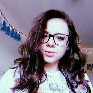 Meet your Posher, Alyssa